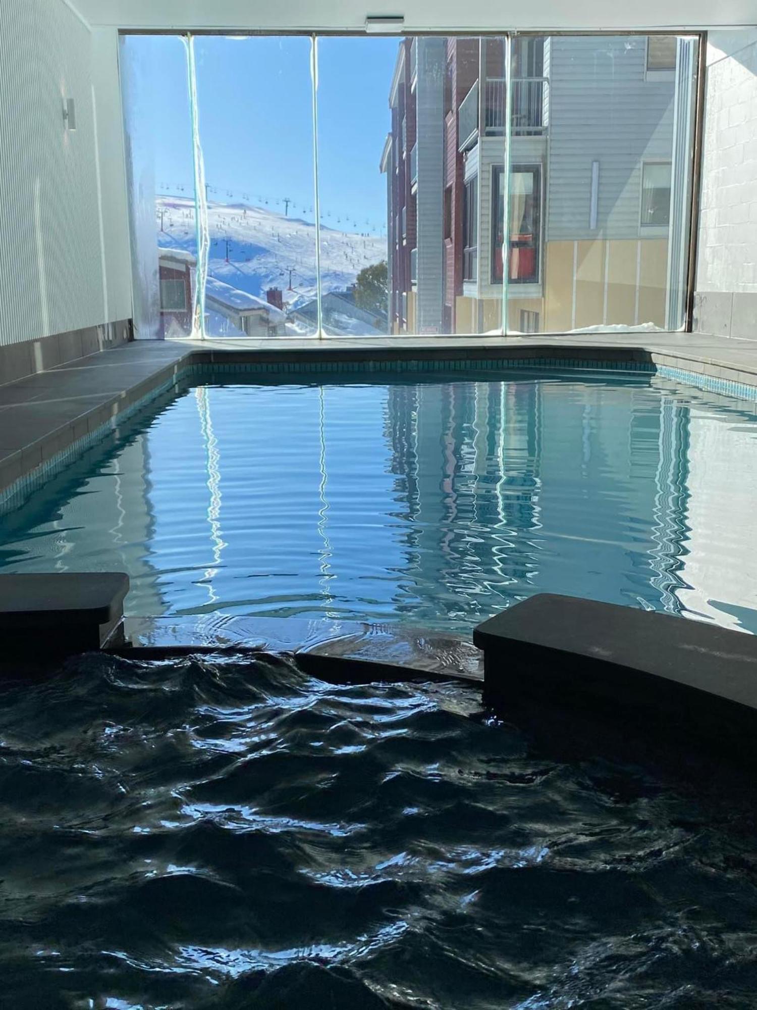 Alpine Cabin- Spa/Pool/Sauna 荷斯安山 外观 照片